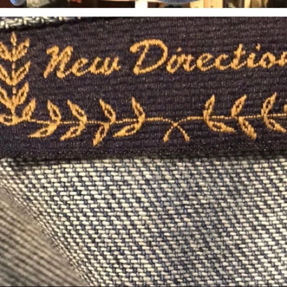 New Directions Embroidered Denim Jacket Small - Picture 6 of 9